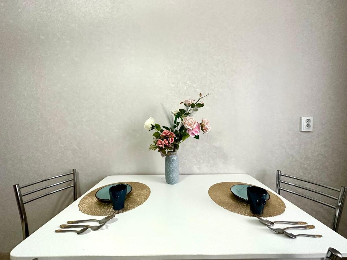 1 Комнатная Драмтеатр 1Bedroom Apartment Ustʼ-Kamenogorsk Exterior foto