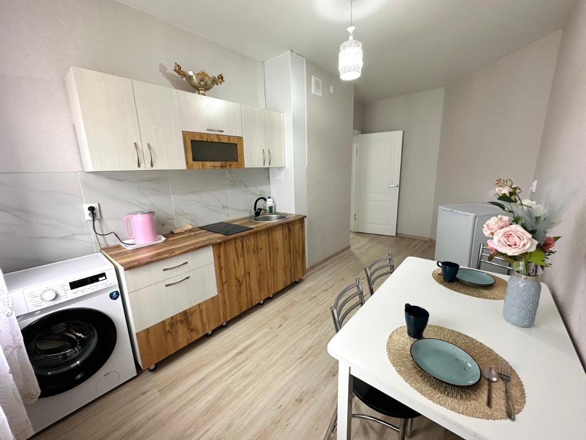 1 Комнатная Драмтеатр 1Bedroom Apartment Ustʼ-Kamenogorsk Exterior foto